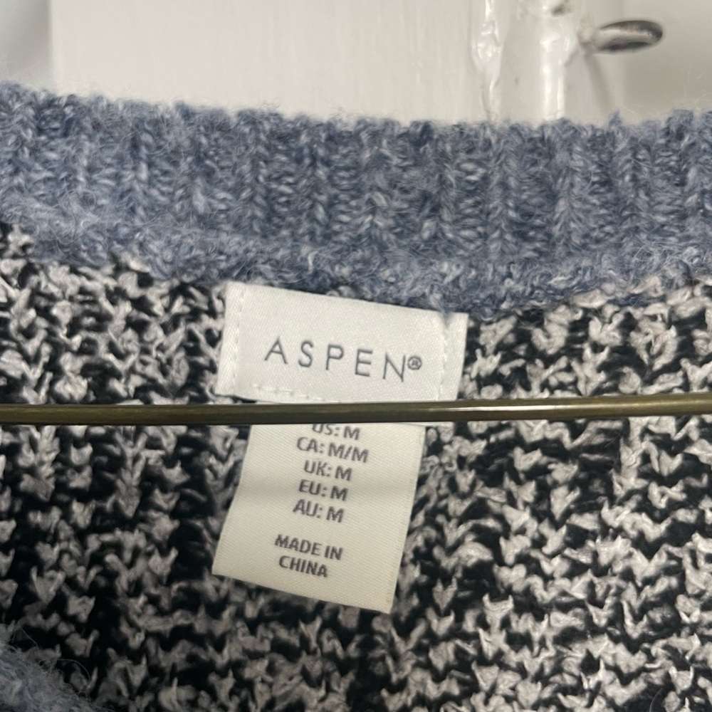 Sheep Sweater - Picture 3 of 5